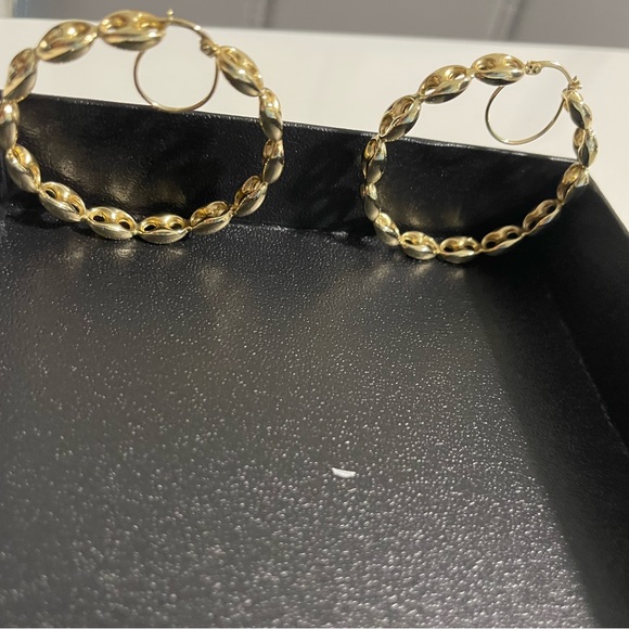 14k gold large chunky hoop - Picture 2 of 9